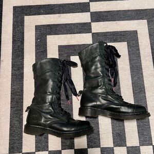 RARE Dr Marten Size 9 Triumph 12107 Plaid Fold Over Leather Combat Boots